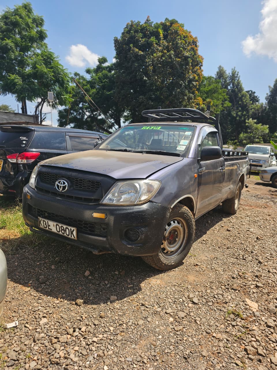 TOYOTA HILUX